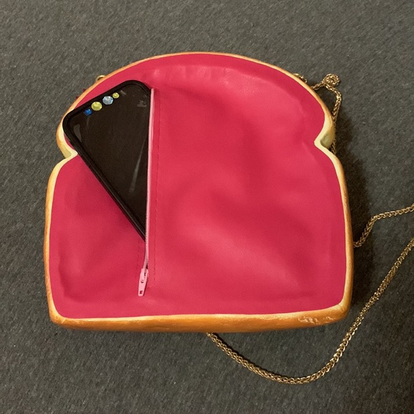 Official Rommy De Bommy Avocado Toast Purse - brand new with tags food purse - Picture 4 of 4